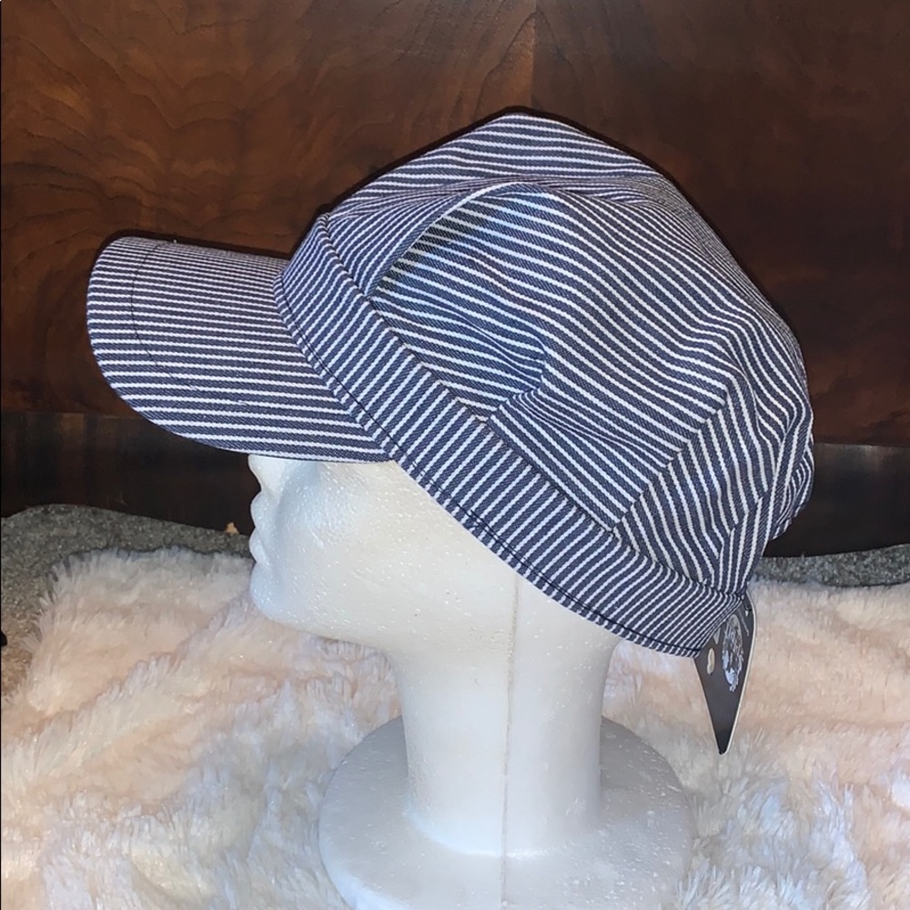 CONDUCTOR CAP - Picture 2 of 4